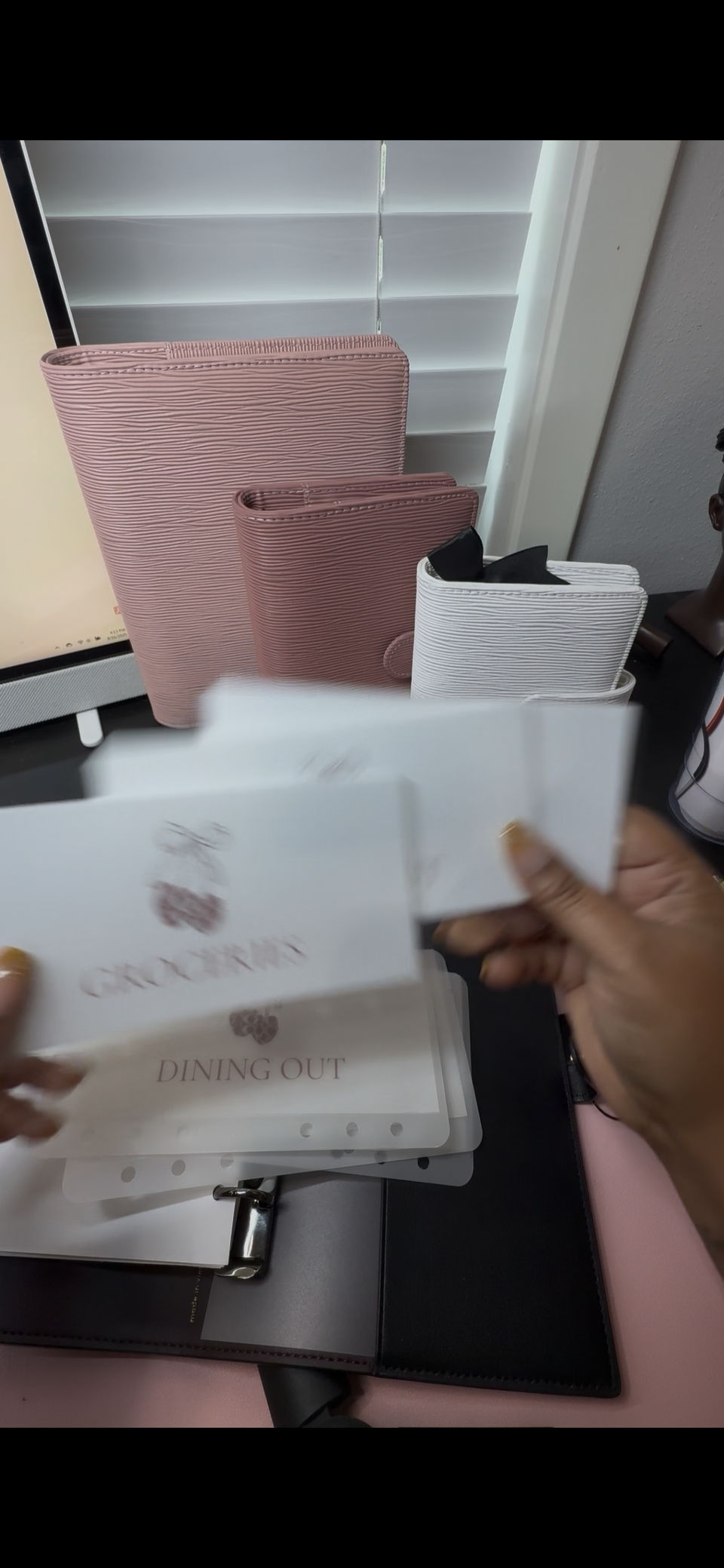 Coach Cash Envelope-White Peach