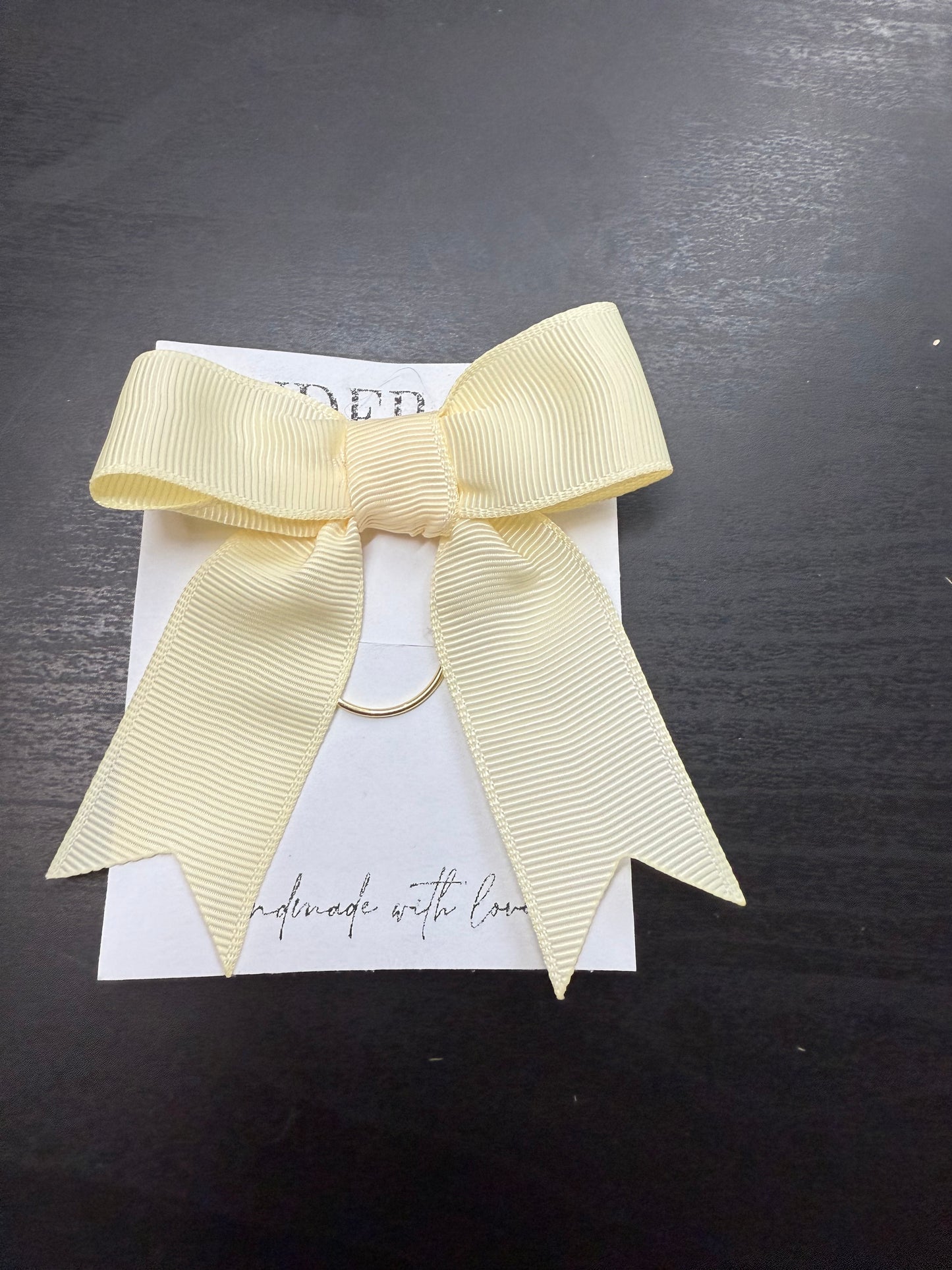 Binder Bow – Butter Cream