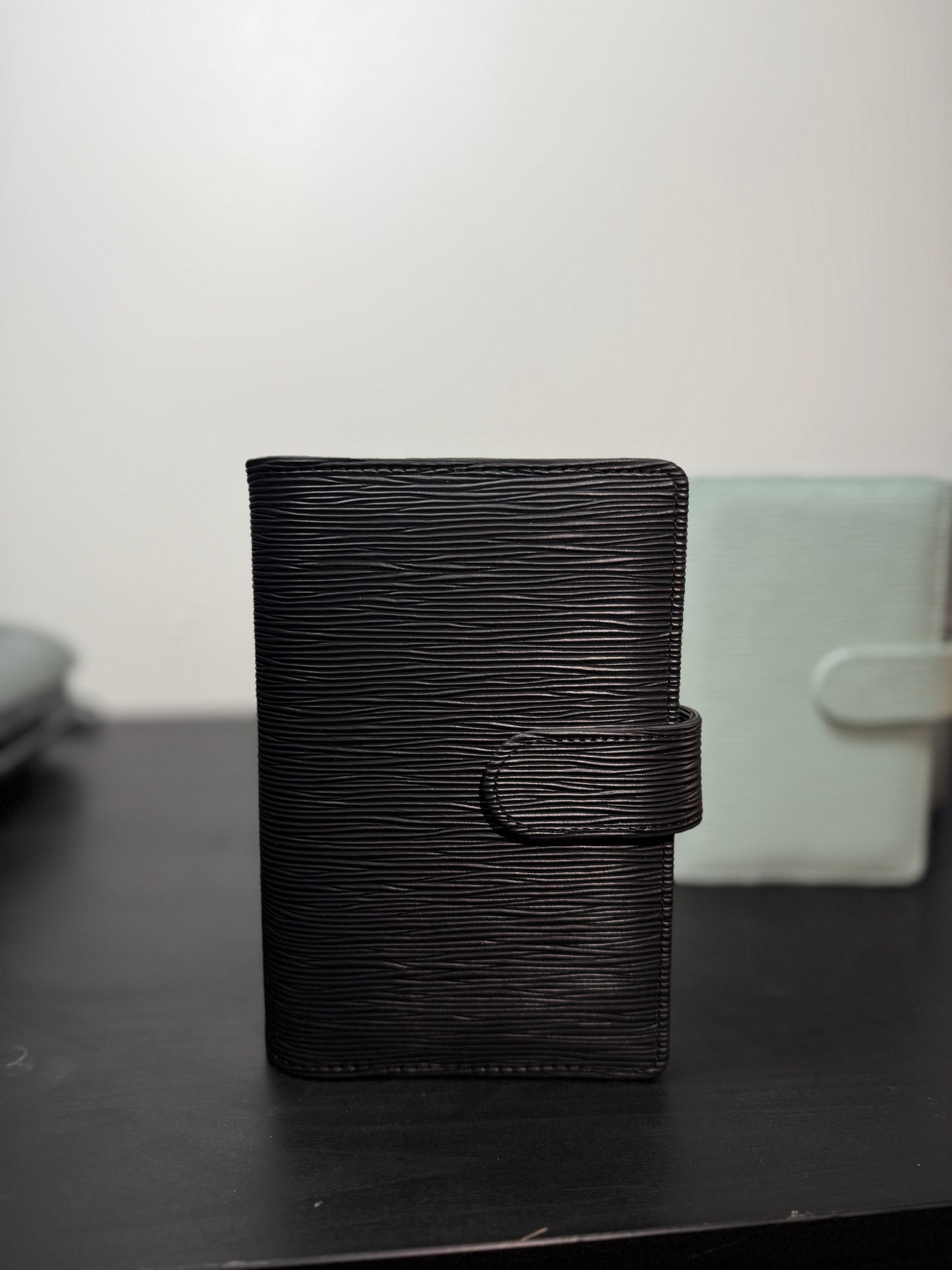 A6 Halo Gold Saffiano Binder – Gold Ring Edition