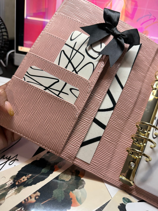 The Halo – A5 Budget Binder | Gold Rings | Saffiano Style