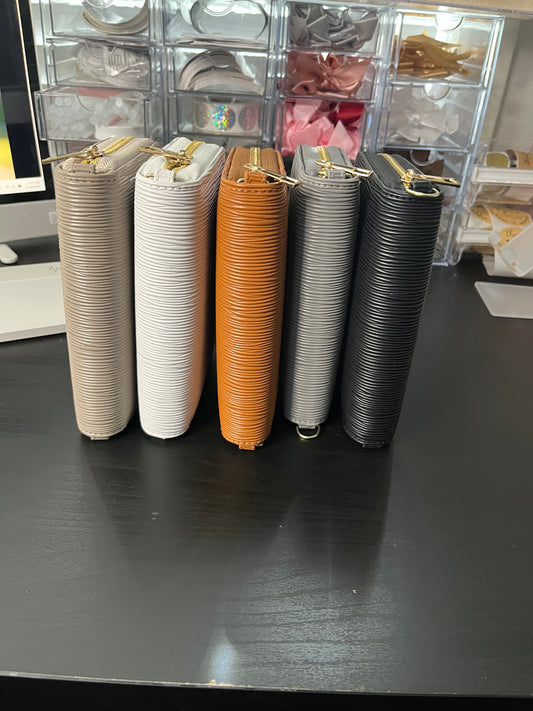 The Haven – A7 Zippered Binder Wallet with Wristlet